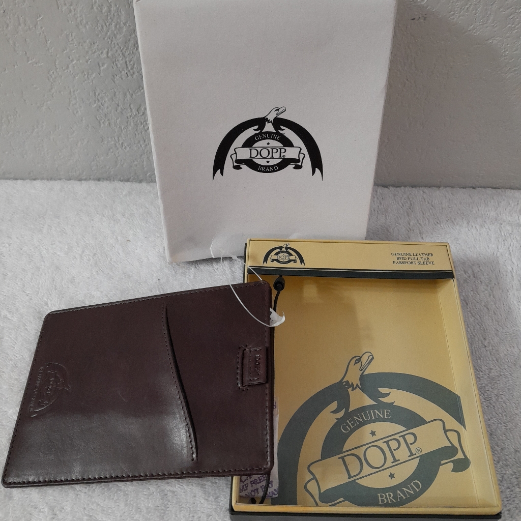 Dopp Leather Passport Wallet Holder